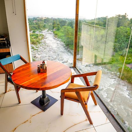 Aachman River And Valley View Resort Dharamshala - A Riverside Resort With Balcony View エクステリア 写真