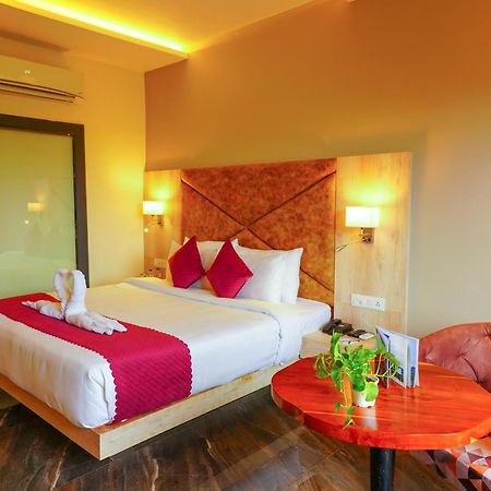Aachman River And Valley View Resort Dharamshala - A Riverside Resort With Balcony View エクステリア 写真