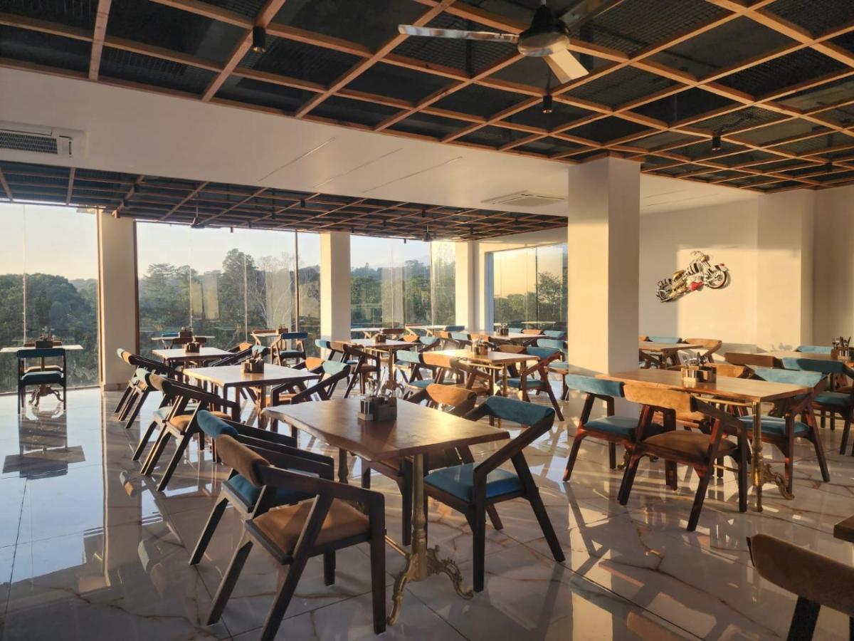 Aachman River And Valley View Resort Dharamshala - A Riverside Resort With Balcony View エクステリア 写真