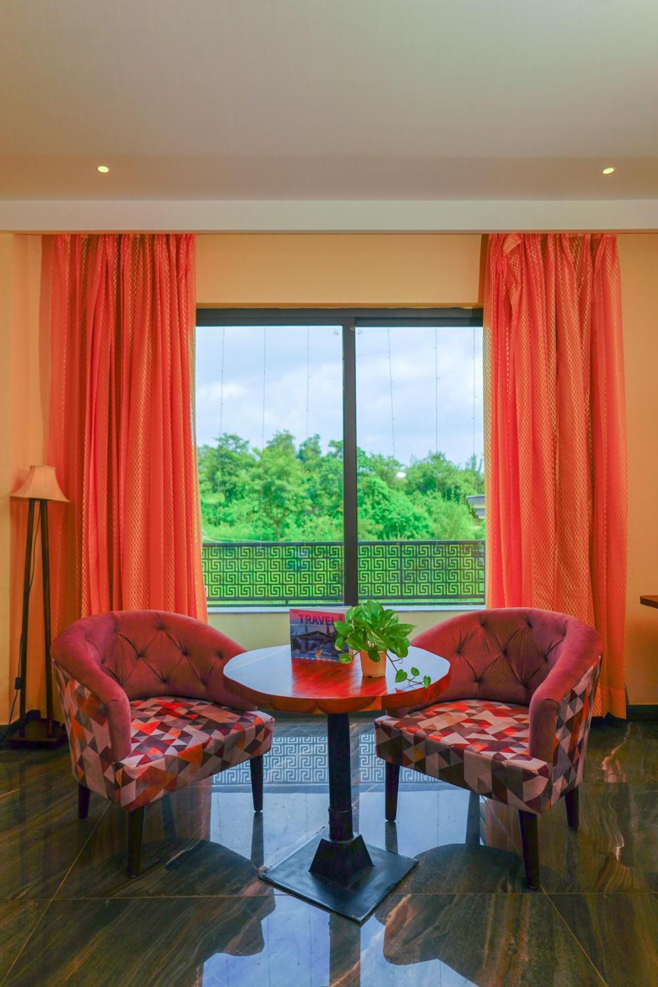 Aachman River And Valley View Resort Dharamshala - A Riverside Resort With Balcony View エクステリア 写真