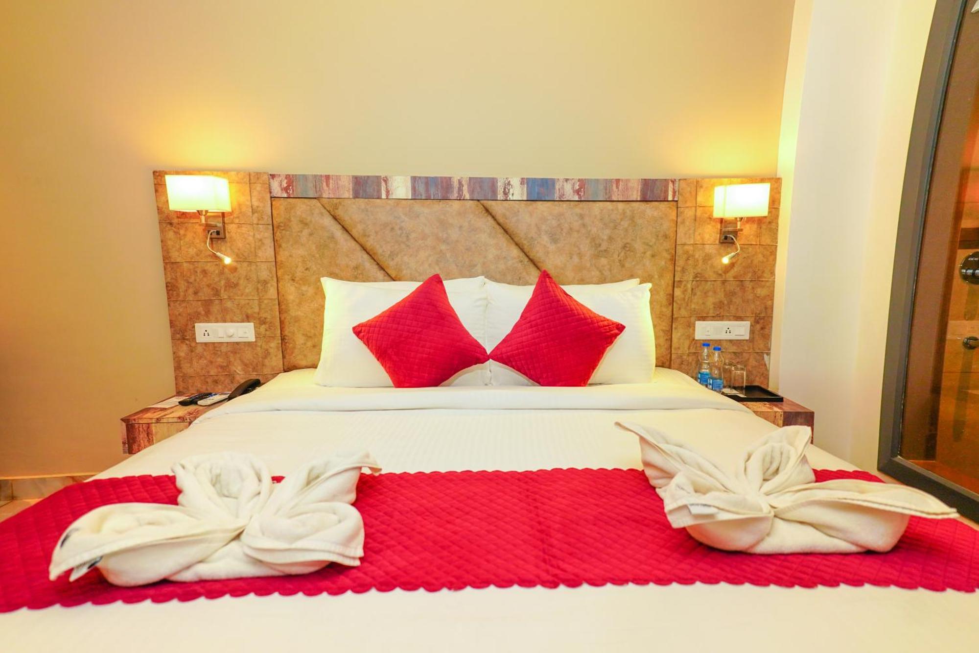 Aachman River And Valley View Resort Dharamshala - A Riverside Resort With Balcony View エクステリア 写真