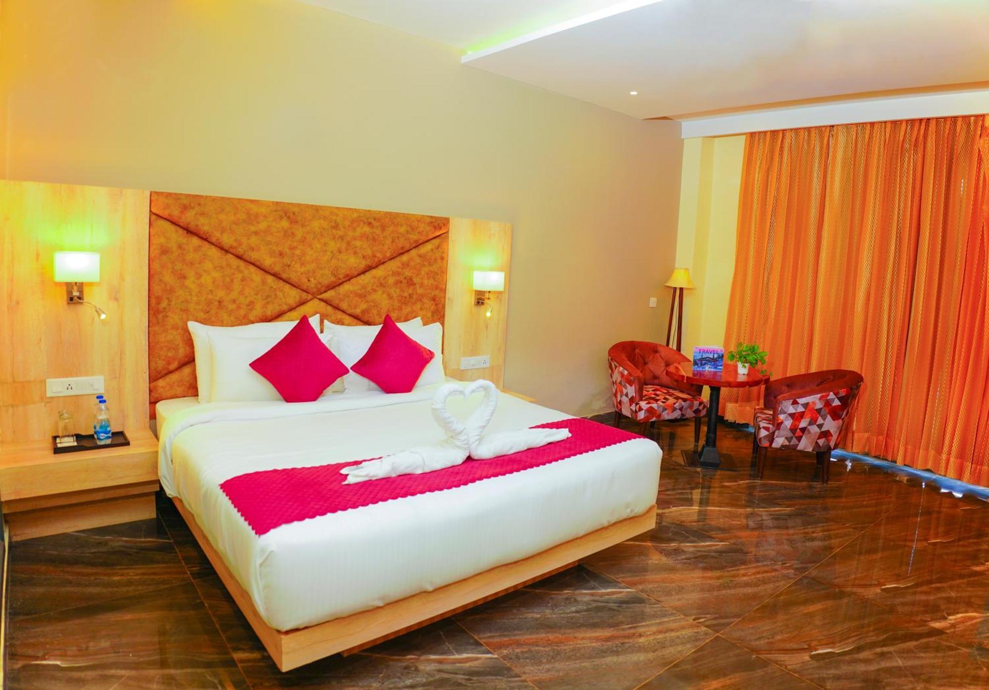 Aachman River And Valley View Resort Dharamshala - A Riverside Resort With Balcony View エクステリア 写真