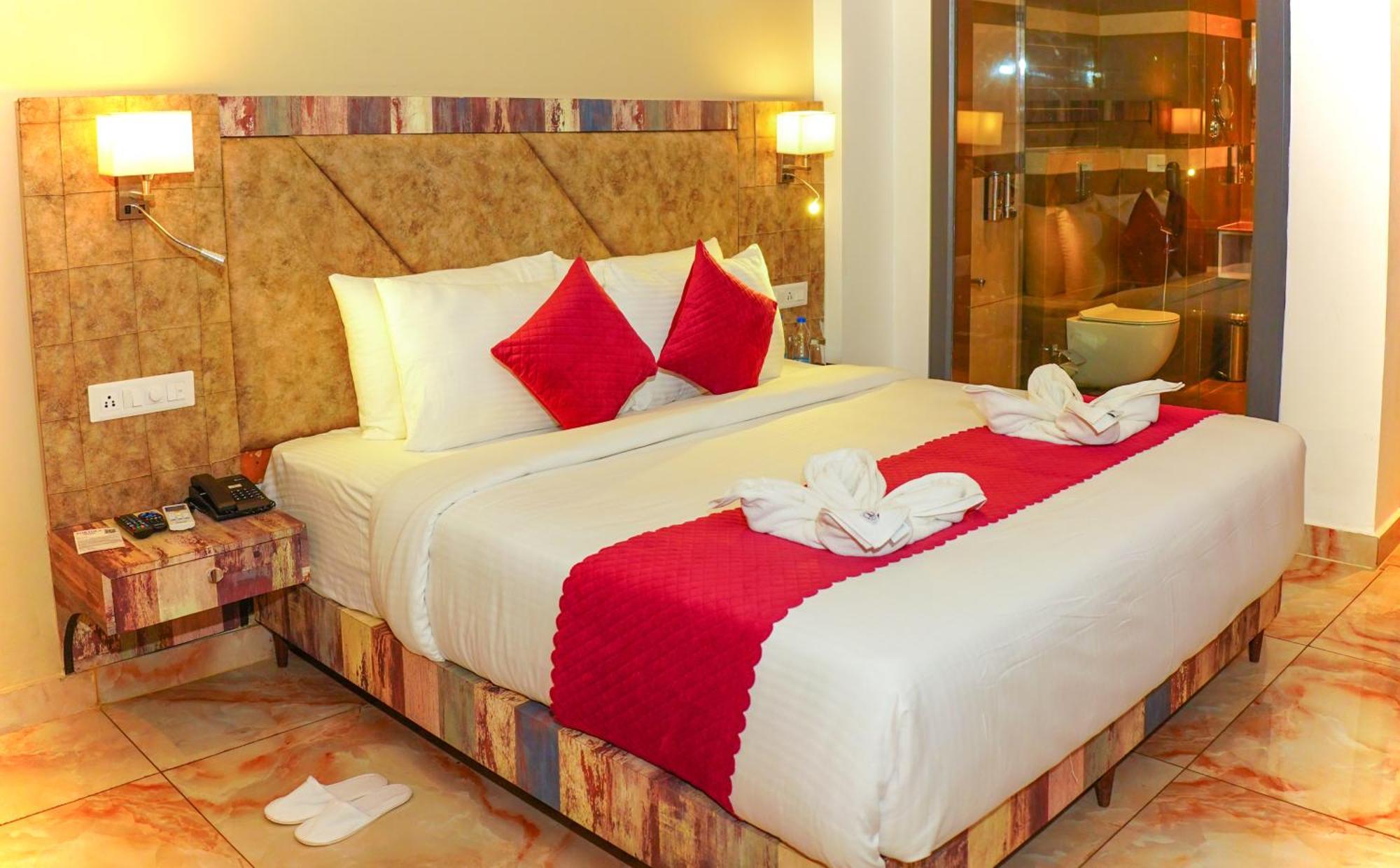 Aachman River And Valley View Resort Dharamshala - A Riverside Resort With Balcony View エクステリア 写真